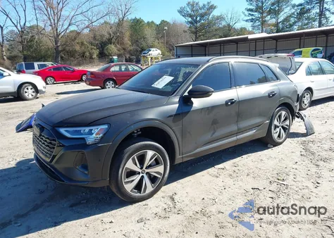2024 Audi Q8 E-Tron Premium Plus Quattro z USA, uszkodzony, nr VIN WA15AAGE6RB066722